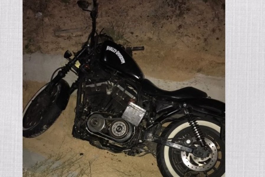 laguna-motociclista-morre-apos-colidir-em-poste-1