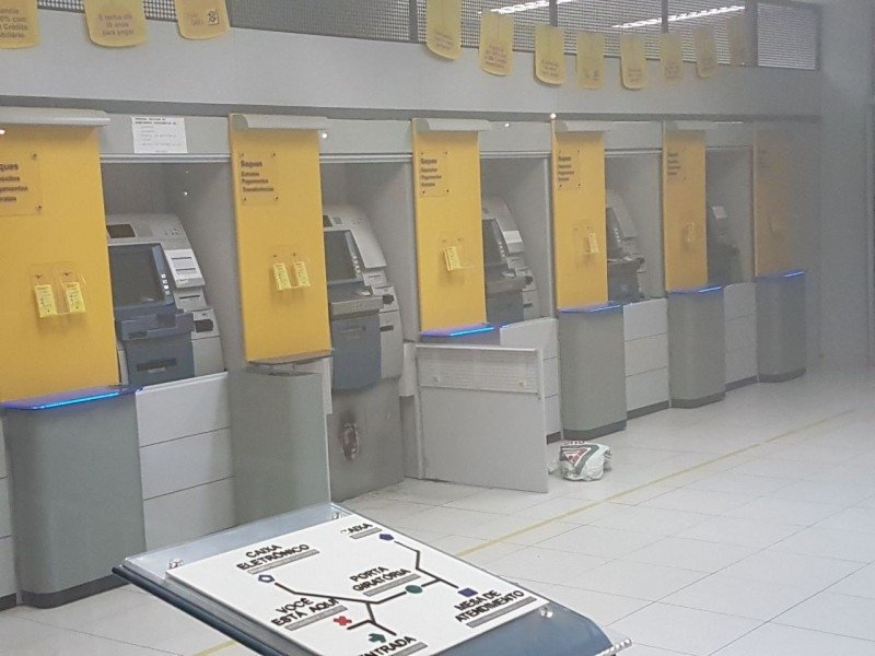 tentativa-de-arrombamento-policia-militar-realiza-cerco-em-busca-de-caixeiros-1