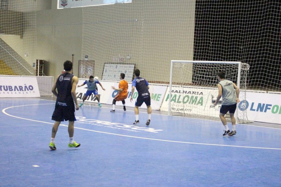 tubarao-volta-a-quadra-no-dia-2-em-pato-branco-1