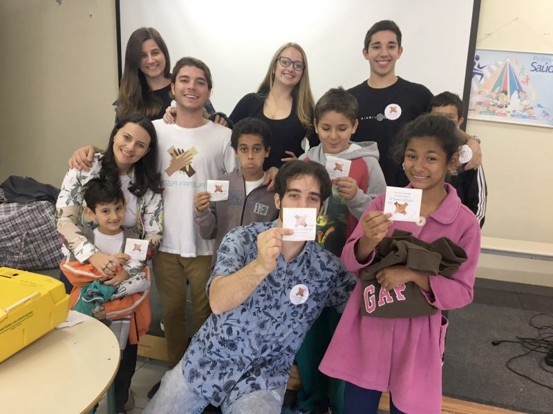 voluntarios-realizam-festa-de-debutantes-comunitaria-1