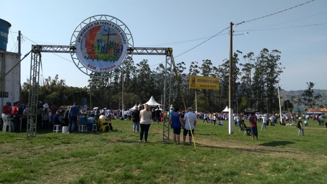 24a-romaria-da-terra-e-das-aguas-reune-centenas-de-fieis-1