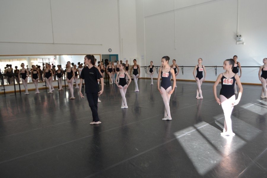 bolshoi-sabado-acontece-a-pre-selecao-de-novos-bailarinos-em-laguna-1