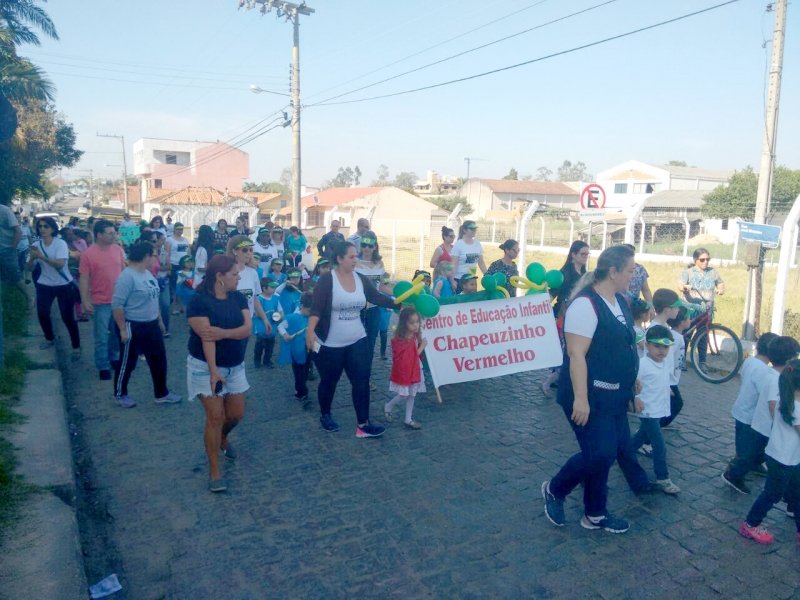 desfiles-marcam-semana-da-patria-1