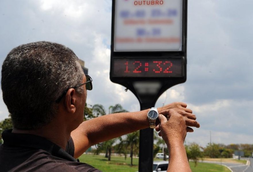 governo-fara-enquete-sobre-horario-de-verao-1