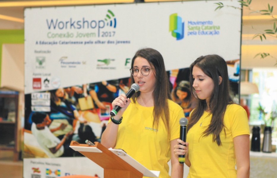 jovens-participam-de-workshop-sobre-educacao-1