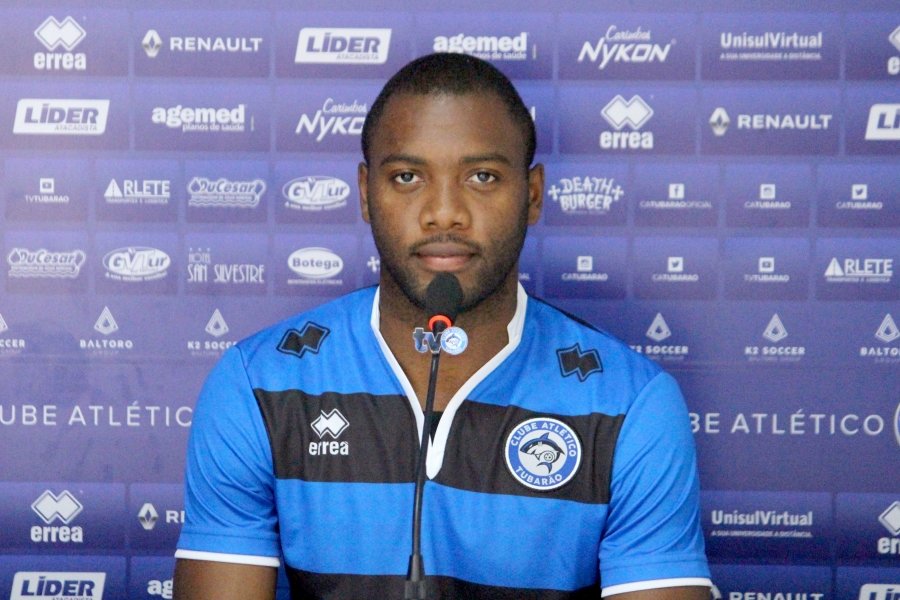 novo-reforco-da-lateral-do-atletico-marlon-ja-jogou-contra-o-peixe-1