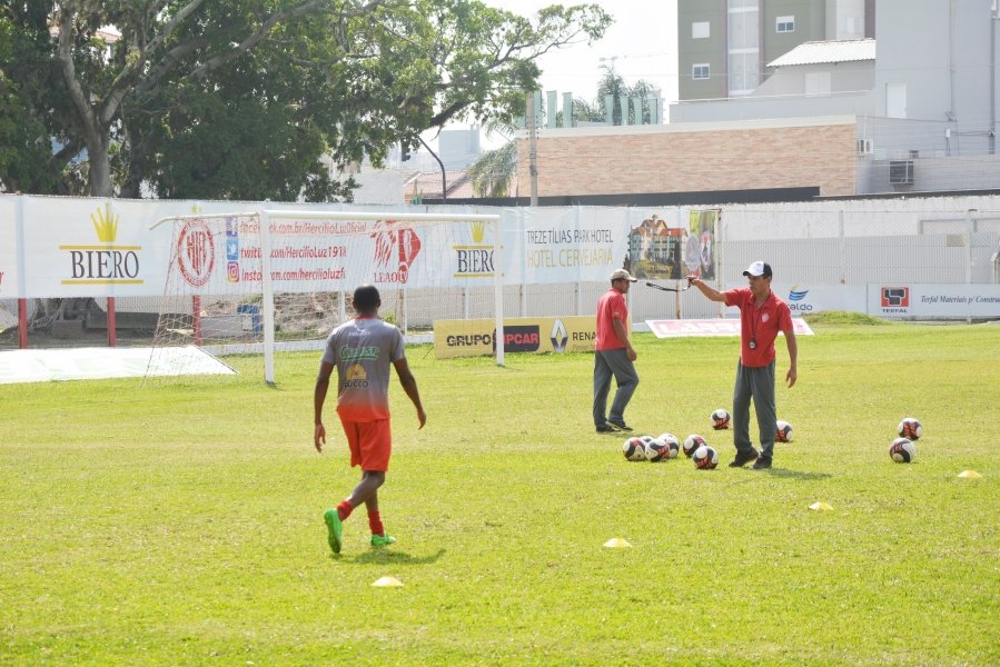 sales-comanda-1o-treino-e-aprova-o-contato-com-o-elenco-1