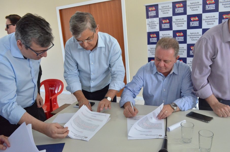 tubarao-r-400-mil-sao-repassados-ao-municipio-para-pavimentacao-de-rua-no-bairro-oficinas-1