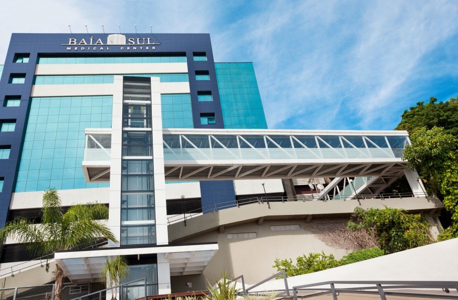 governador-raimundo-colombo-recebe-alta-do-hospital-1