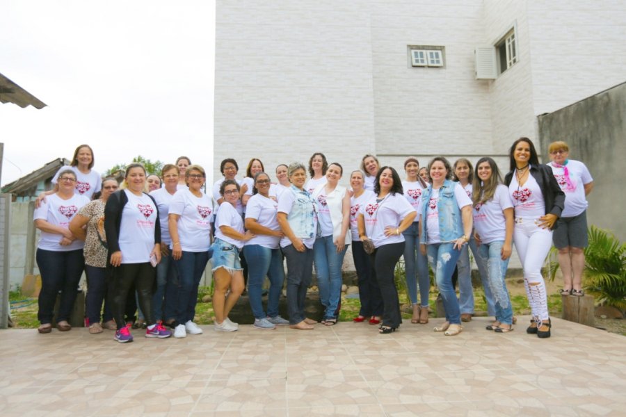 outubro-rosa-marcadas-pelo-cancer-0 Mulheres se uniram no combate à doença - Foto: Divulgação/notisul