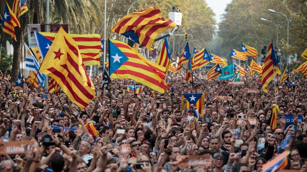 parlamento-da-catalunha-aprova-resolucao-para-declarar-independencia-1