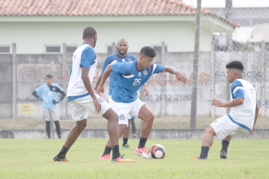 peixe-encara-o-brusque-fora-de-casa-neste-domingo-0 Os jogadores fazem um último treino na manhã deste sábado e viajam durante a tarde - Willian Lampert/Atlético Tubarão/divulgação/notisul