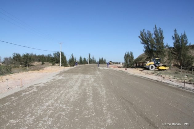 Acesso estar&aacute; pavimentado durante a alta temporada de ver&atilde;o  -  Foto: Prefeitura de Laguna/divulga&ccedil;&atilde;o /notisul