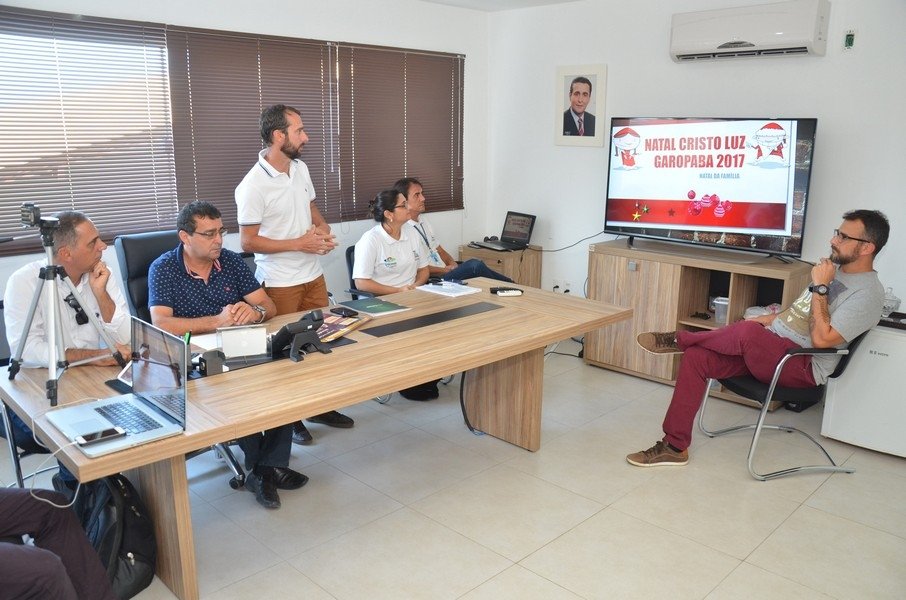 campanha-vai-premiar-as-melhores-decoracoes-natalinas-0 Projeto foi discutido entre os representantes das entidades locais - Foto: Prefeitura de Garopaba/divulgação/notisul