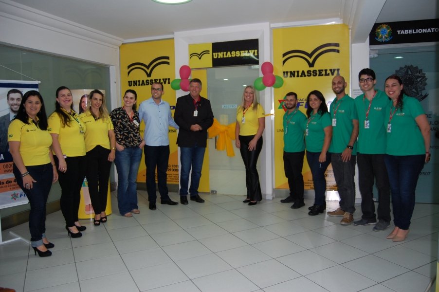 fucap-inaugura-polo-educacional-em-tubarao-0 Colaboradores da Fucap participaram da solenidade de inauguração da nova unidade - Foto: Lysiê Santos /notisul
