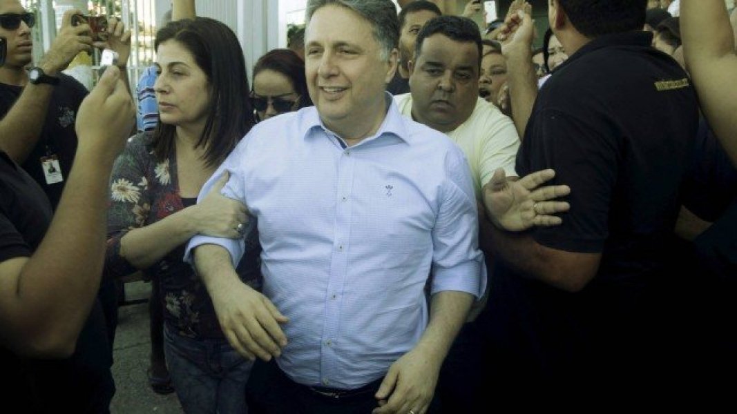giro-pelo-brasil-anthony-garotinho-e-rosinha-sao-presos-no-rj-1