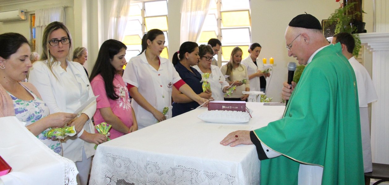 padre-comemora-30-anos-de-vida-sacerdotal-1 Hoje, o padre também auxilia na paróquia de Gravatal e é diretor do hospital de Treze de Maio. - Foto: Divulgação/Notisul