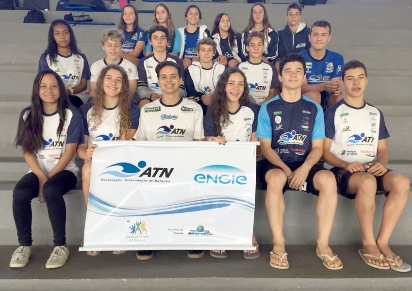 atn-conquista-42-medalhas-em-palhoca-0 Equipe de Tubarão comemora a conquista - Foto: Divulgação/Notisul