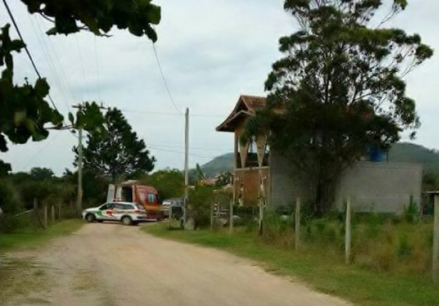 bandidos-assaltam-supermercado-trocam-tiros-com-pm-e-um-deles-e-morto-0 Foto: Divulgação/Notisul