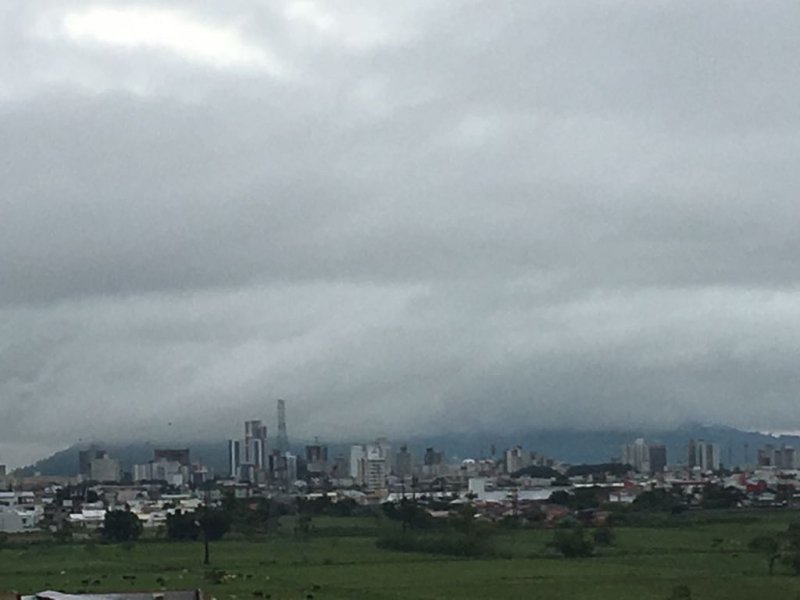 ar-mais-umido-e-instavel-sobre-sc-continua-nesta-quinta-1
