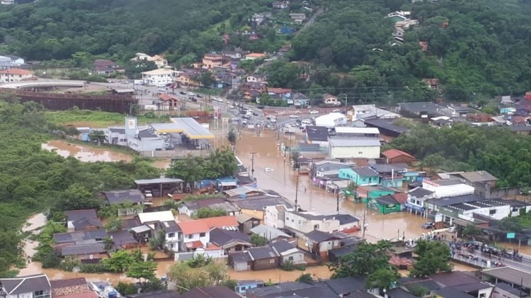 Chuva em Florian&oacute;polis