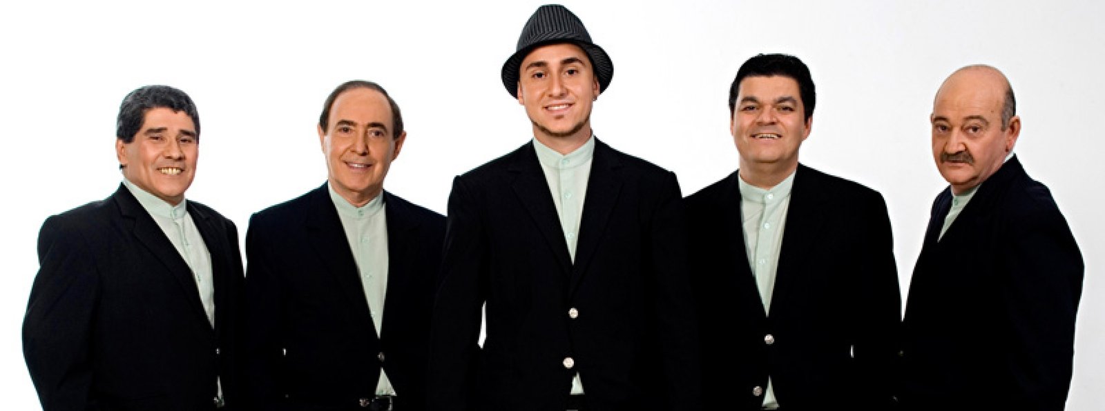 grupo-demonios-da-garoa-faz-show-gratuito-em-laguna-1