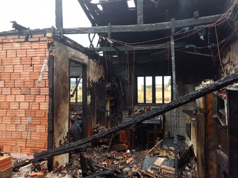 mulher-cega-escapa-de-incendio-em-guaramirim-1