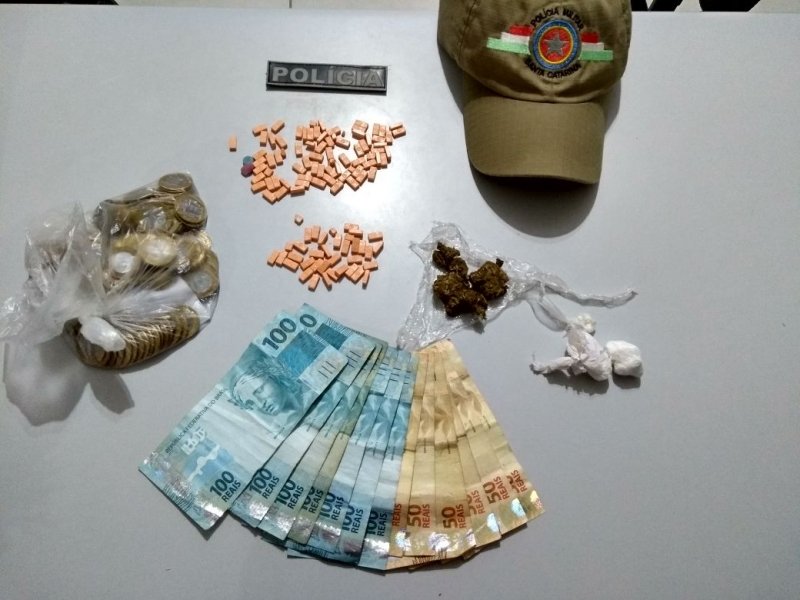 operacao-conjunta-prende-traficantes-de-drogas-em-gravatal-1