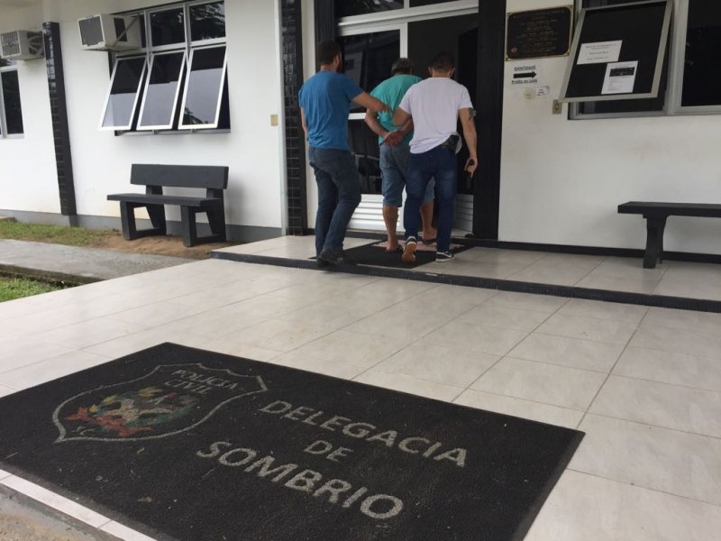 policia-prende-em-sombrio-homem-que-tentou-enterrar-a-ex-mulher-viva-1