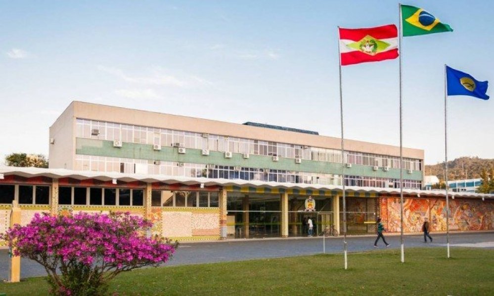capes-assina-termo-e-fara-repasse-a-ufsc-para-cursos-ead-1