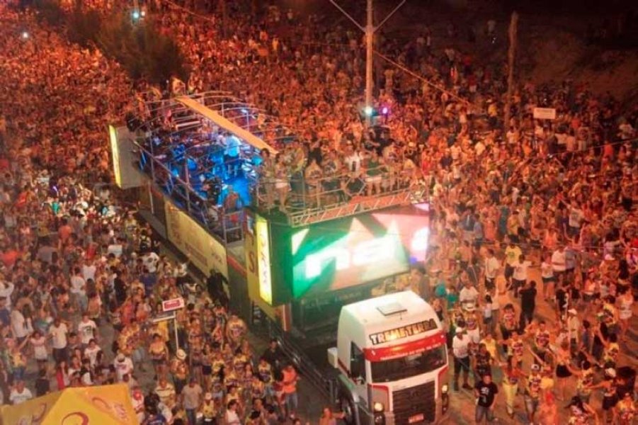 carnaval-de-rua-agita-braco-do-norte-nesta-sexta-feira-1