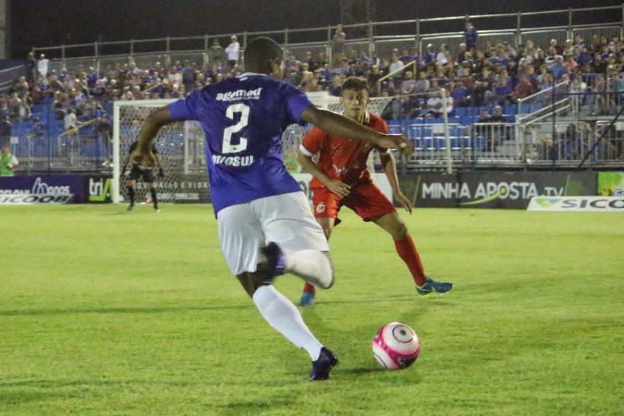 catarinense-atletico-tubarao-vence-e-deixa-a-lanterna-1