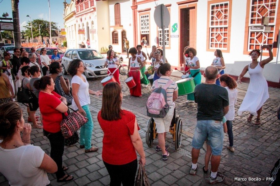 cultura-na-praia-e-opcao-de-entretenimento-no-mar-grosso-0 Cores de Aidê será a atração do evento no domingo - Foto: Divulgação/Notisul