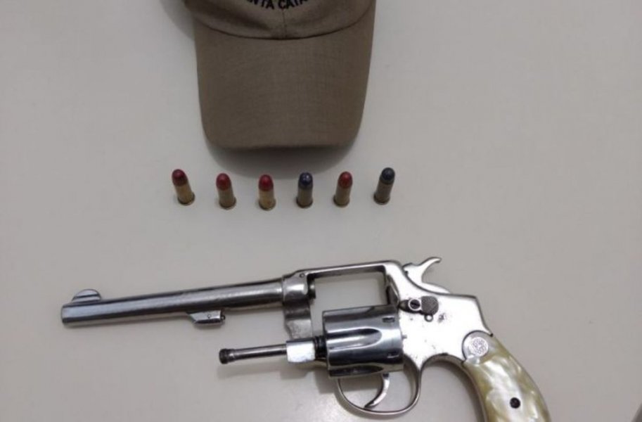 homem-armado-invade-festa-de-carnaval-em-sao-joaquim-1