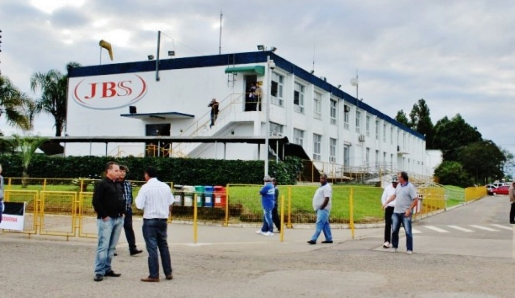 jbs-descarta-fechamento-de-unidades-de-nova-veneza-e-forquilhinha-1