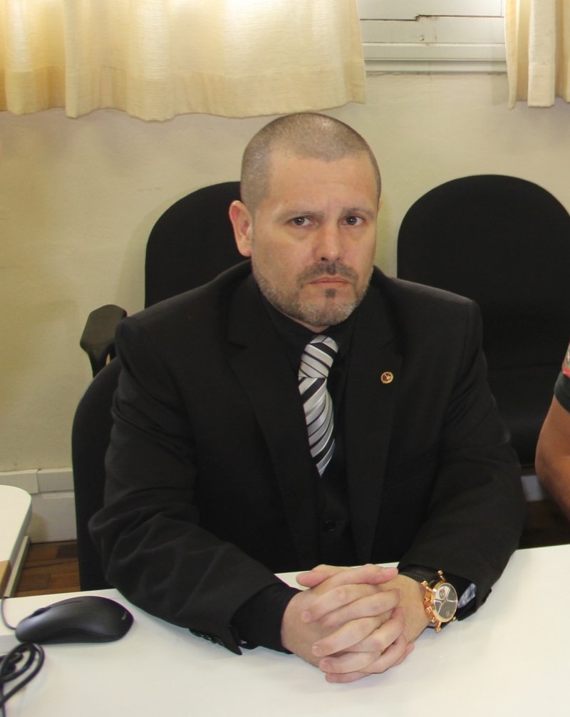 promotor-ernest-kurt-do-forum-de-capivari-de-baixo-comete-suicidio-0