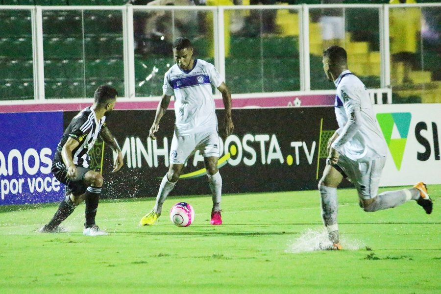 atletico-tubarao-arranca-empate-na-capital-1 Foto: Comunicação A. T. /Divulgação/Notisul