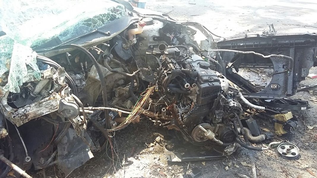 carro-fica-destruido-apos-colidir-contra-arvore-na-sc-108-em-cocal-do-sul-1