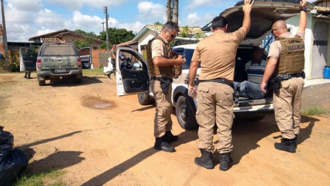 homem-e-detido-apos-fugir-da-policia-militar-e-iniciar-perseguicao-em-forquilhinha-1