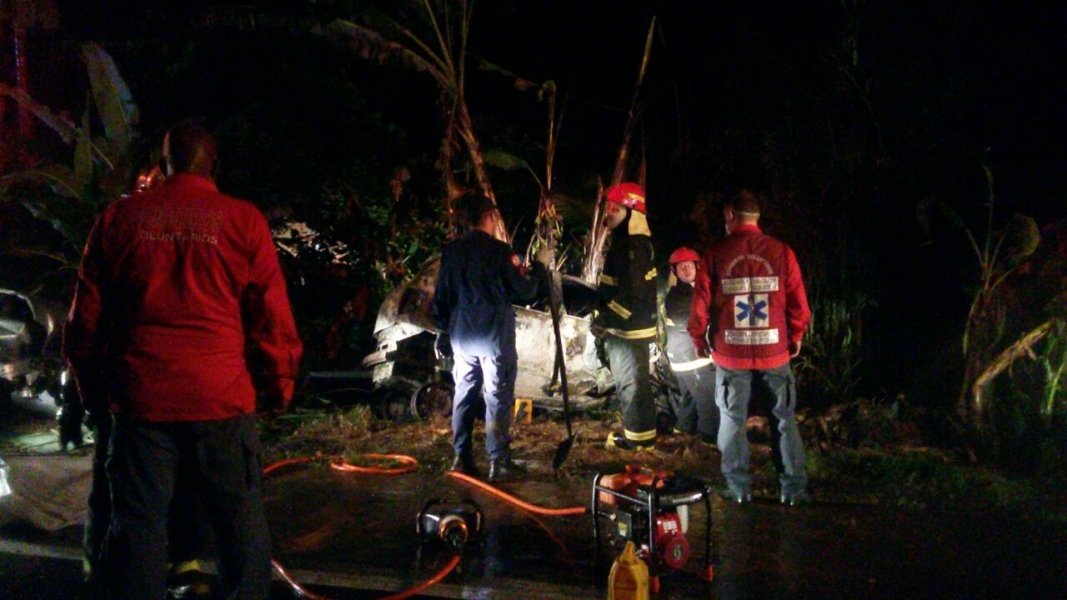 motorista-morre-apos-carro-pegar-fogo-em-acidente-na-br-280-em-sao-francisco-do-sul-1