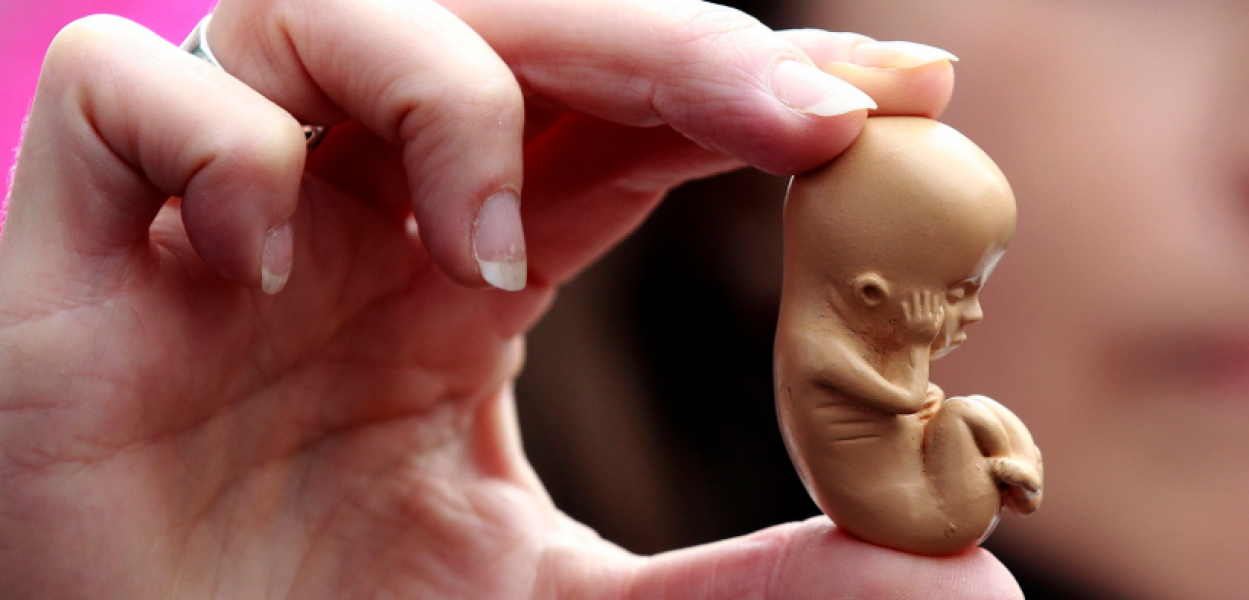 mulher-que-fez-aborto-nao-sera-julgada-porque-medica-violou-sigilo-1