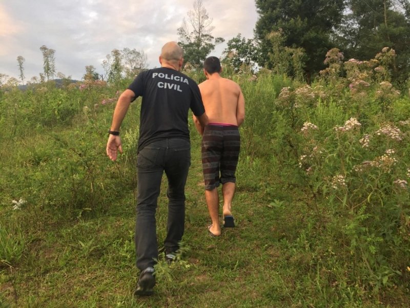 policia-prende-homem-suspeito-de-praticar-varios-furtos-no-municipio-de-gravatal-1