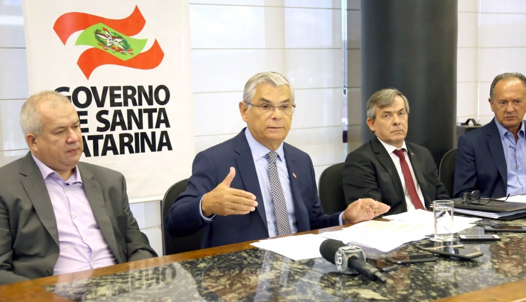 239-servidores-comissionados-do-estado-serao-exonerados-1