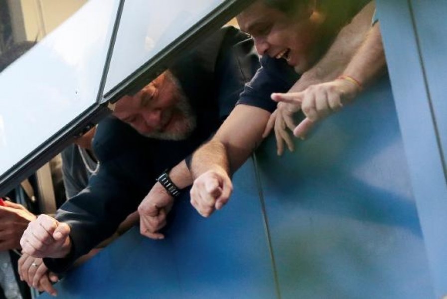advogados-negociam-para-que-lula-seja-preso-neste-sabado-1