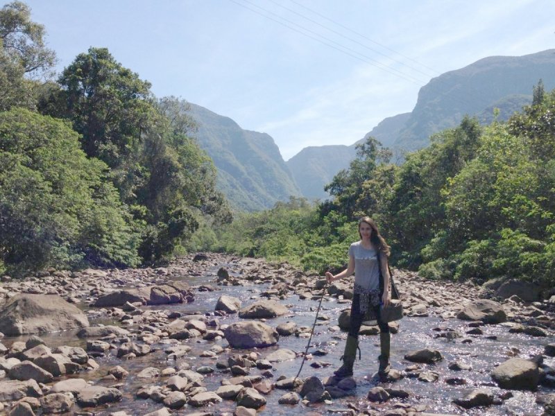 dce-estudantes-participam-de-trilha-ecologica-na-praia-grande-1