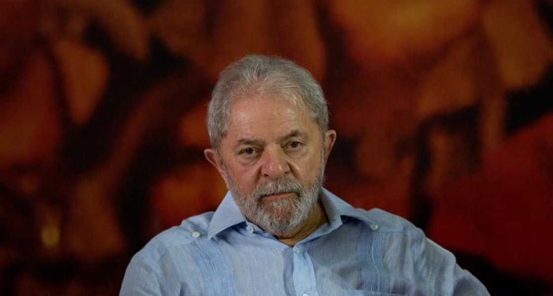 familia-faz-primeira-visita-a-lula-na-cadeia-1