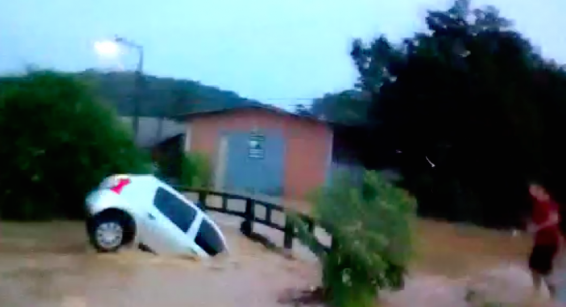 feriado-de-pascoa-foi-marcado-por-forte-chuva-deslizamentos-alagamentos-e-mortes-1