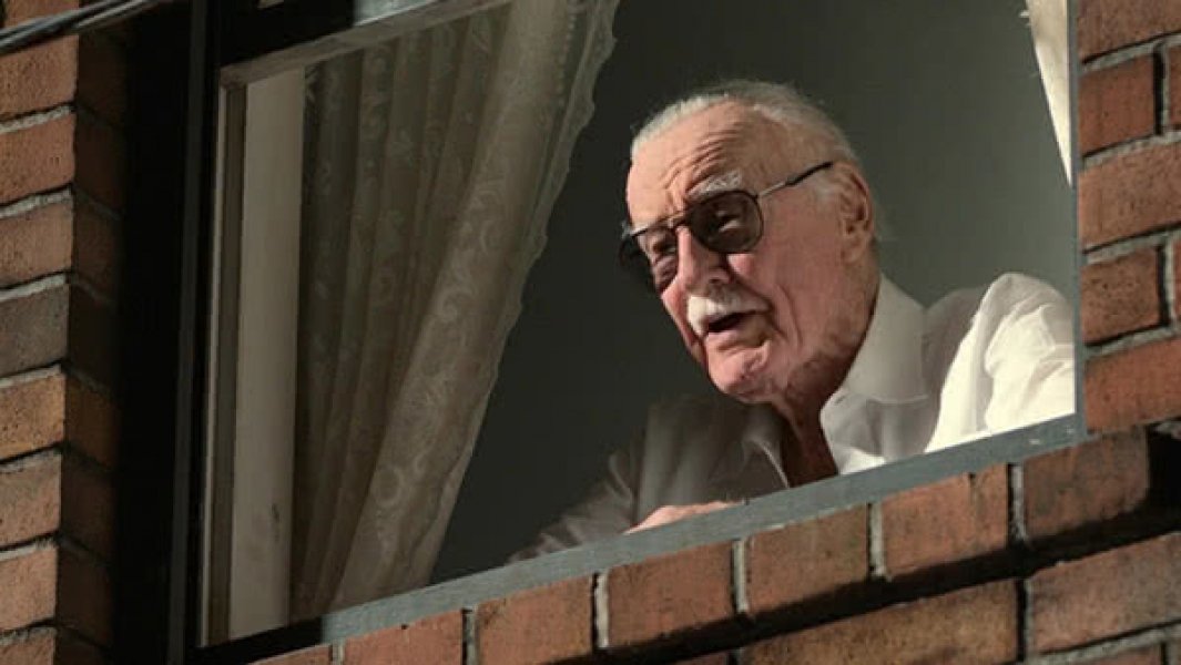 stan-lee-tem-sofrido-abusos-na-maos-da-propria-filha-diz-revista-1