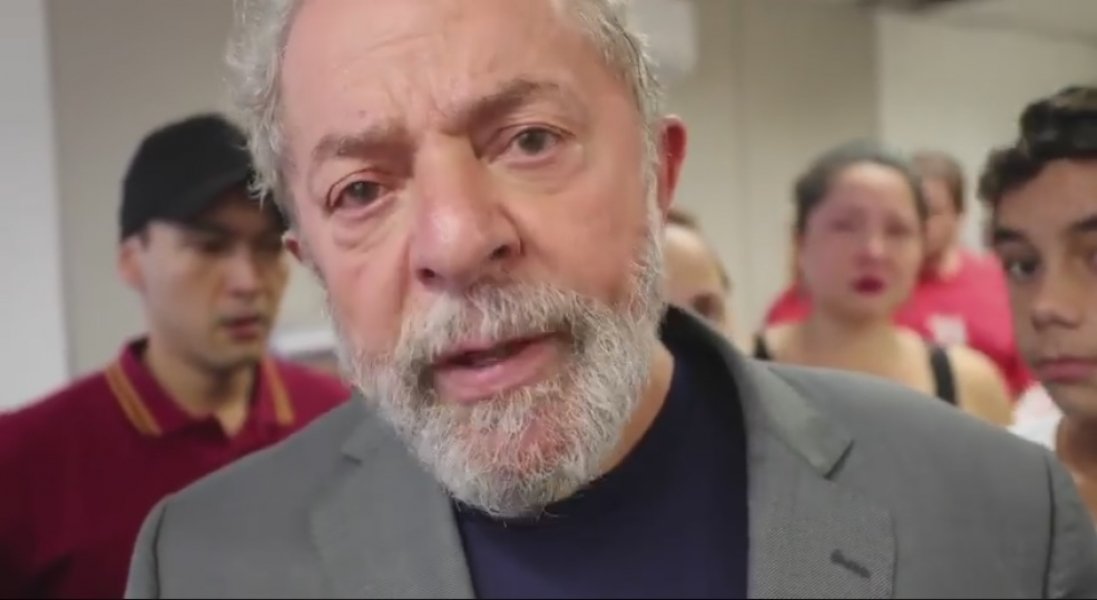 video-antes-de-ser-preso-lula-afirmou-que-poderia-ter-fugido-do-brasil-1