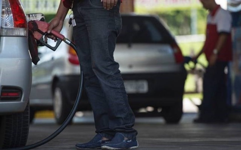 brasil-esta-entre-os-paises-onde-mais-se-gasta-para-encher-o-tanque-1